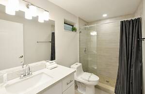 Artrageous on the river By RocketStay