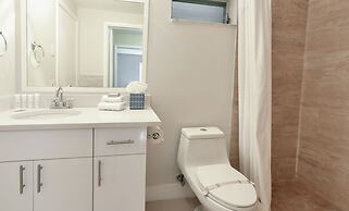 Artrageous on the river By RocketStay