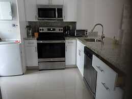 Artrageous on the river By RocketStay