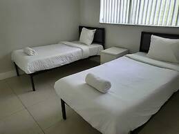 Artrageous on the river By RocketStay