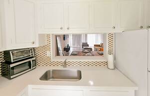 Artrageous on the river By RocketStay