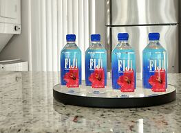 Artrageous on the river By RocketStay