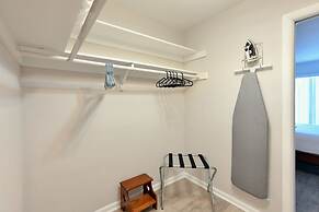 Artrageous on the river By RocketStay