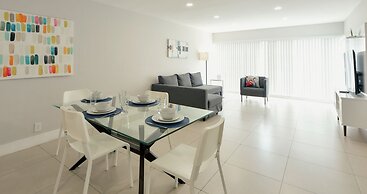 Artrageous on the river By RocketStay