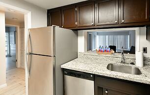 Artrageous on the river By RocketStay