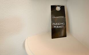 Artrageous on the river By RocketStay