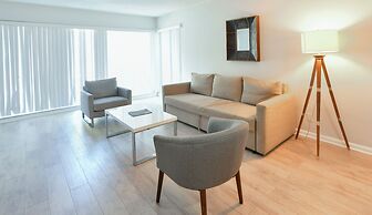 Artrageous on the river By RocketStay