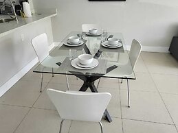 Artrageous on the river By RocketStay