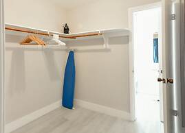 Artrageous on the river By RocketStay