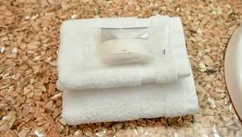 Artrageous on the river By RocketStay