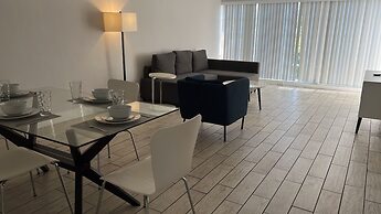 Artrageous on the river By RocketStay