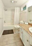 Artrageous on the river By RocketStay