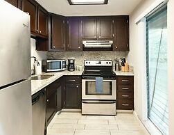 Artrageous on the river By RocketStay