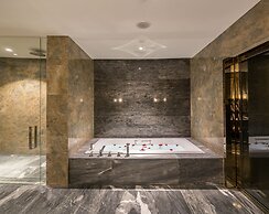 Grand Bay Hotel Beijing