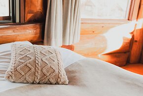 Hakuba Log Hotel Meteor