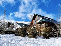 Hakuba Log Hotel Meteor
