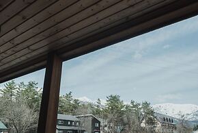 Hakuba Log Hotel Meteor