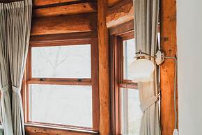 Hakuba Log Hotel Meteor