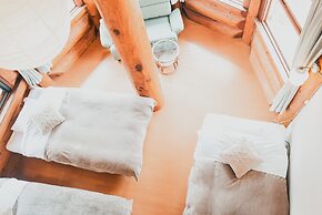 Hakuba Log Hotel Meteor