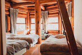 Hakuba Log Hotel Meteor
