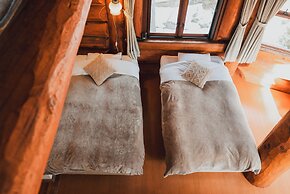 Hakuba Log Hotel Meteor