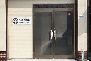 Bigtree Guest House - Hostel