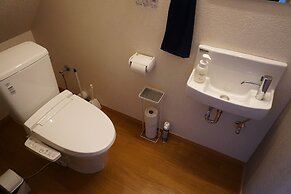 Bigtree Guest House - Hostel