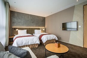 Green World NanGang Hotel