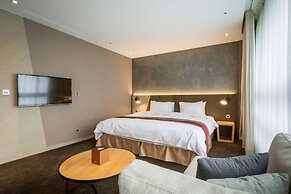 Green World NanGang Hotel