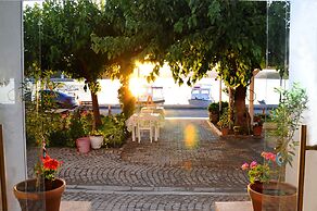 Teos Lodge Pansiyon & Restaurant