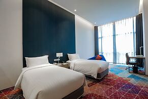 Holiday Inn Express Shanghai Songjiang Fangta by IHG