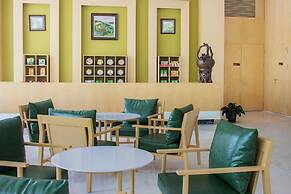 Holiday Inn Express Shanghai Songjiang Fangta by IHG