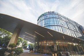 Holiday Inn Express Shanghai Songjiang Fangta by IHG