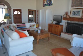 Casa de los Perros by Kivoya