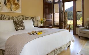 Highlands Ranch Resort