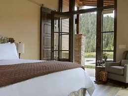 Highlands Ranch Resort