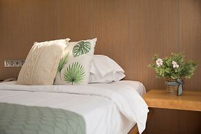 Ancient Street No.5 Youth Chic Hotel