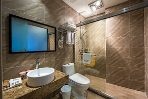 Ancient Street No.5 Youth Chic Hotel