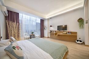 Ancient Street No.5 Youth Chic Hotel