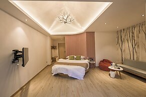 Ancient Street No.5 Youth Chic Hotel