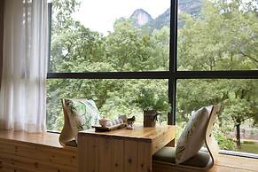 Ancient Street No.5 Youth Chic Hotel