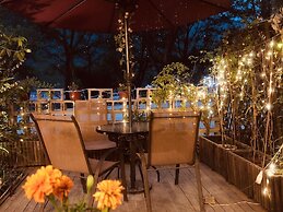 Ancient Street No.5 Youth Chic Hotel