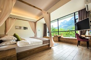 Ancient Street No.5 Youth Chic Hotel