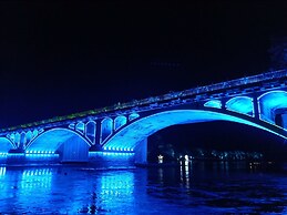 Ancient Street No.5 Youth Chic Hotel