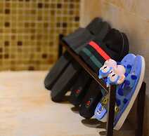 Ancient Street No.5 Youth Chic Hotel