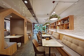 Ancient Street No.5 Youth Chic Hotel