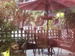 Ancient Street No.5 Youth Chic Hotel