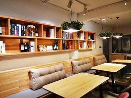 Ancient Street No.5 Youth Chic Hotel