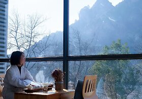 Ancient Street No.5 Youth Chic Hotel