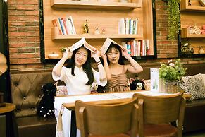 Ancient Street No.5 Youth Chic Hotel